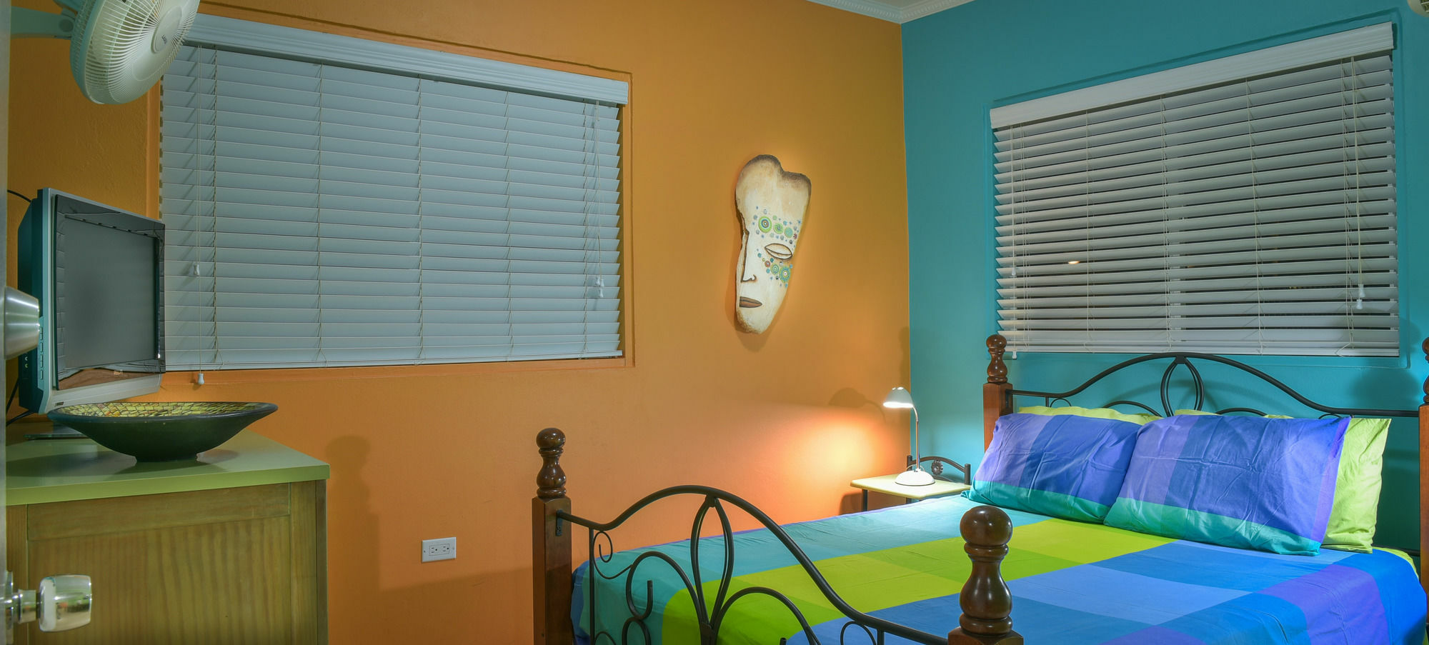 Little Paradise Aruba Vacation Apartments Palm Beach Extérieur photo