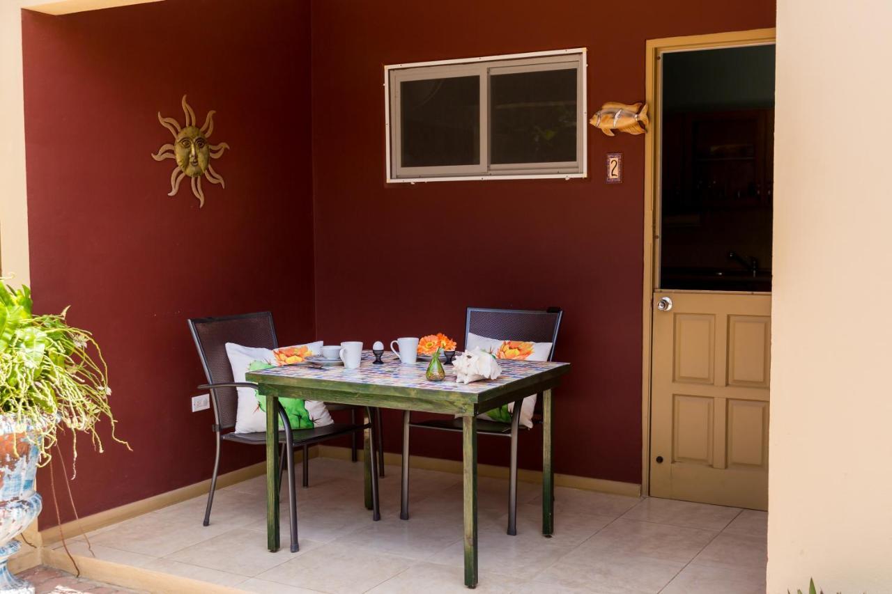 Little Paradise Aruba Vacation Apartments Palm Beach Extérieur photo
